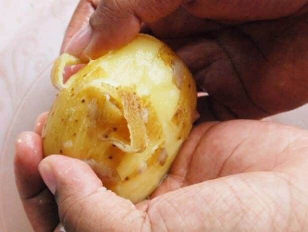 Patatesleri Kolayca Soymak İçin
