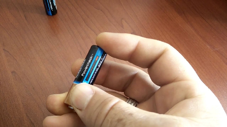 Pillerin Dolu Mu Boş Mu Olduğunu Nasıl Anlarız? Pillerin Dolu Mu Boş Mu Olduğunu Nasıl Anlarız?